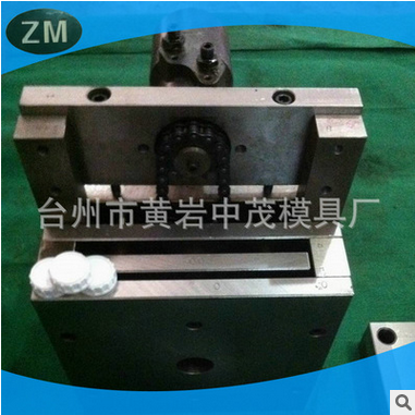 Hot flow five gallon mineral water bottle cap mould